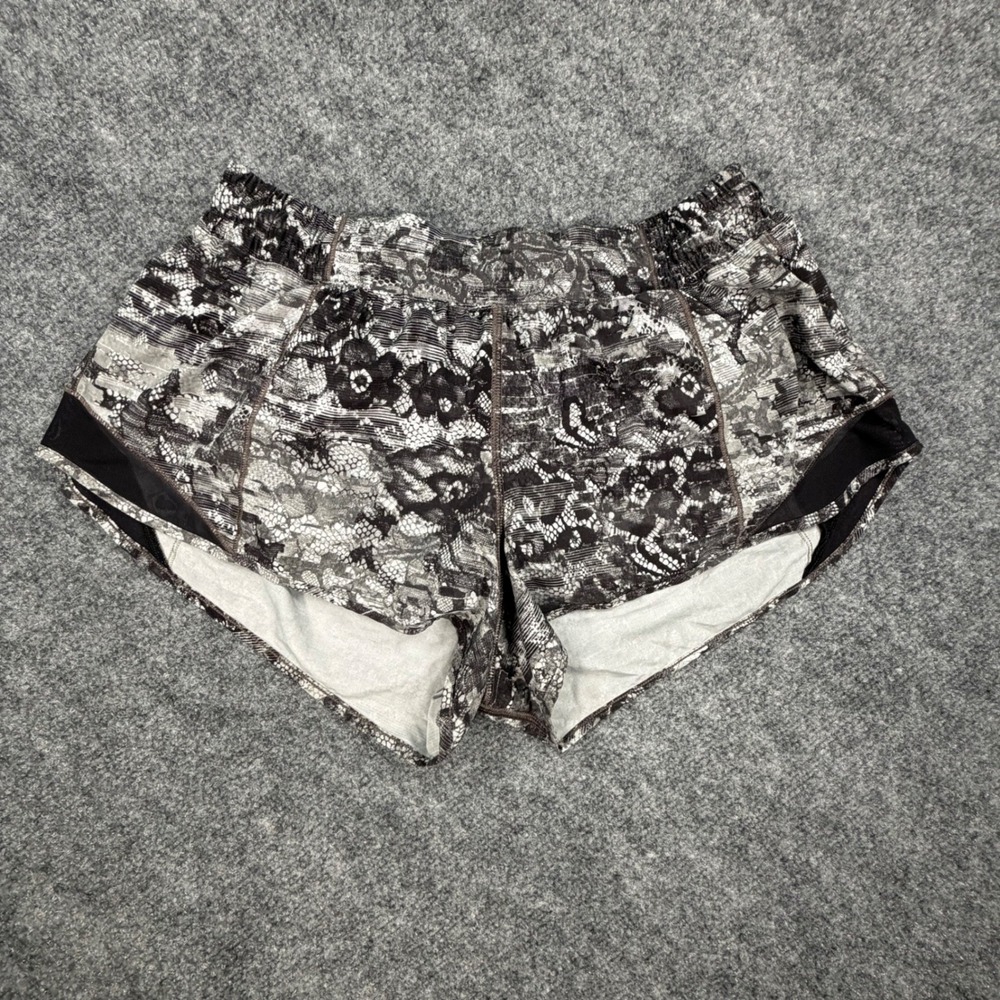 Lululemon Speed Up Shorts 8 Black White Lace Floral Print Running Athletic 0551
